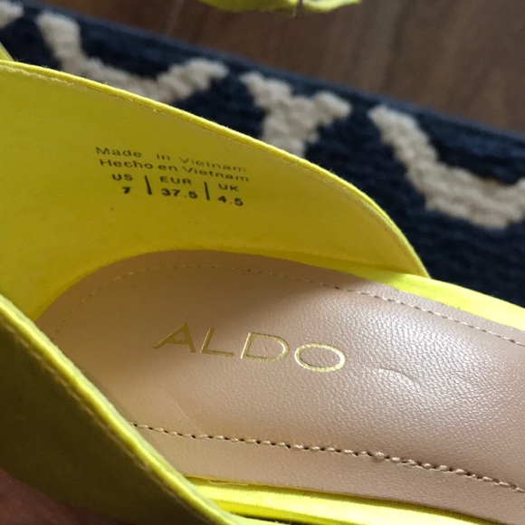 ALDO yellow fluorescent shoes - Picture 7 of 8